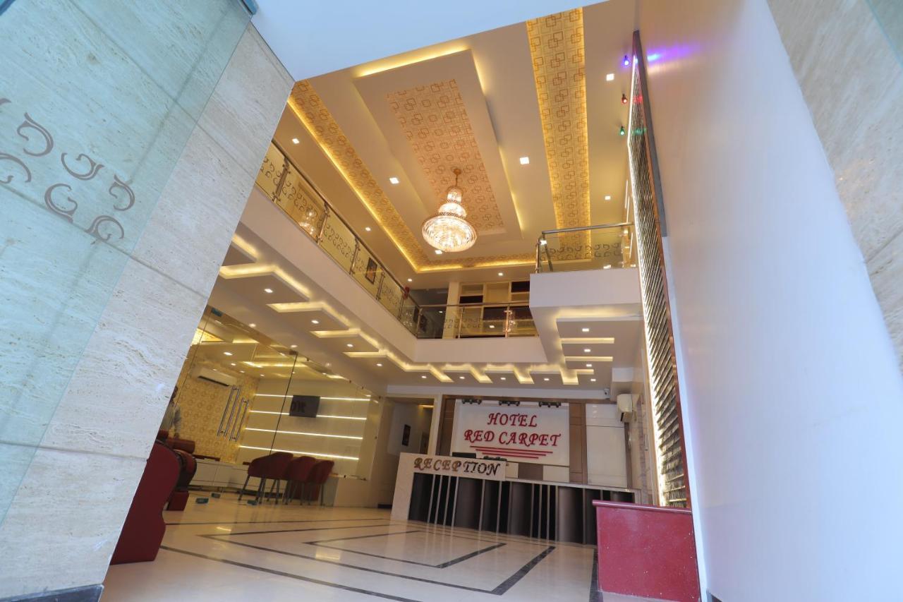 Hotel Sahib'S Red Carpet - The Family & Corporate Hotel Agra  Buitenkant foto