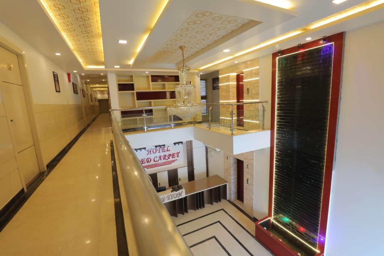 Hotel Sahib'S Red Carpet - The Family & Corporate Hotel Agra  Buitenkant foto