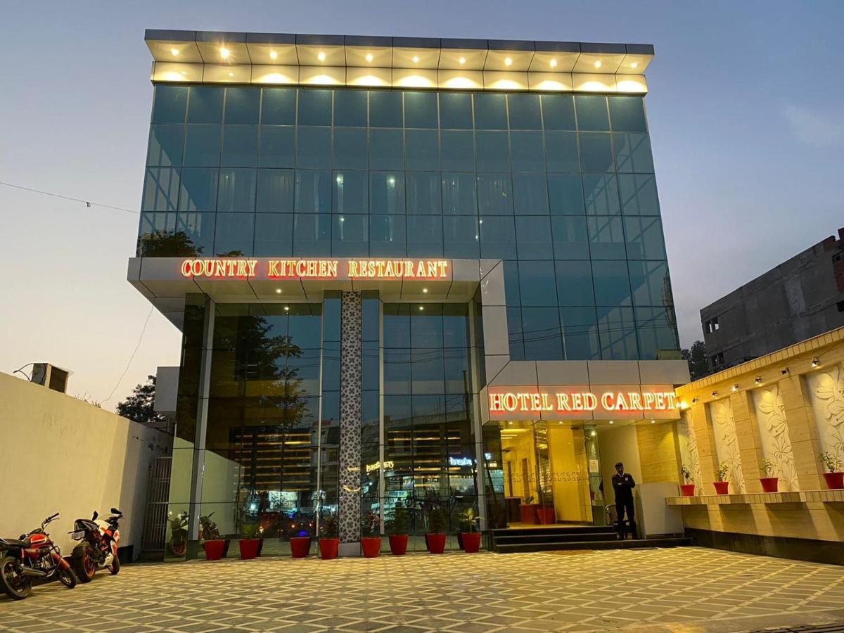 Hotel Sahib'S Red Carpet - The Family & Corporate Hotel Agra  Buitenkant foto