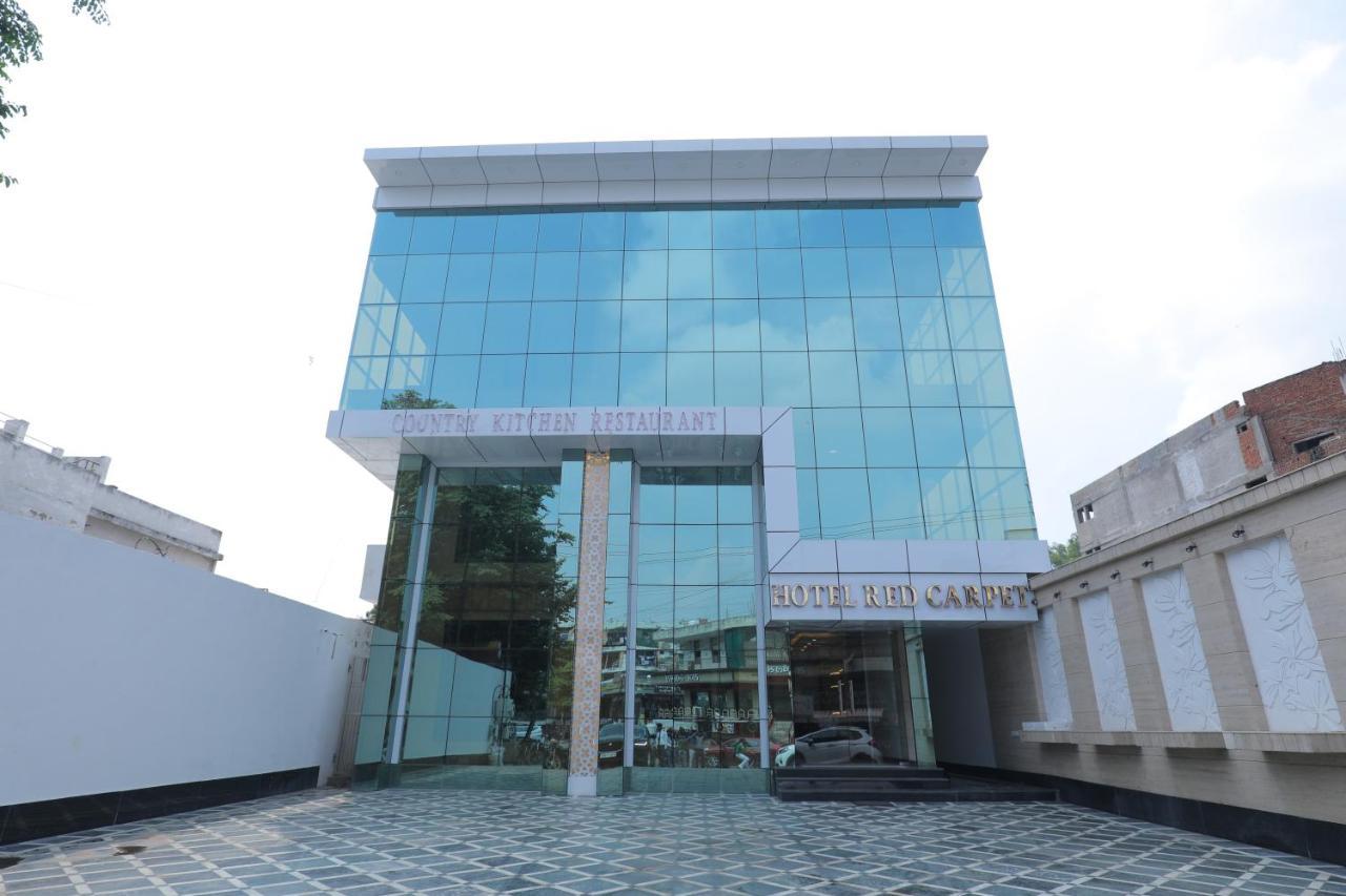 Hotel Sahib'S Red Carpet - The Family & Corporate Hotel Agra  Buitenkant foto